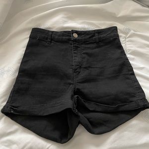 High-waisted Black H&M Shorts in Size 4